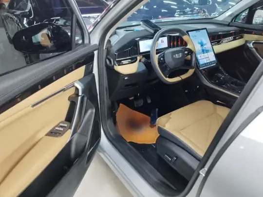 Geely Auto FX11 2023 (35400 км)