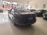 Volkswagen Passat 2023 (25100 км)