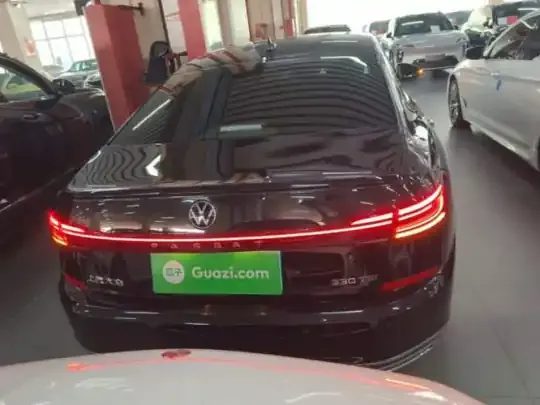 Volkswagen Passat 2023 (24600 км)
