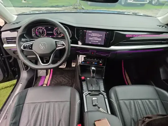 Volkswagen Passat 2023 (41600 км)