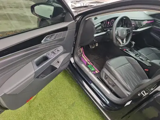 Volkswagen Passat 2023 (41600 км)