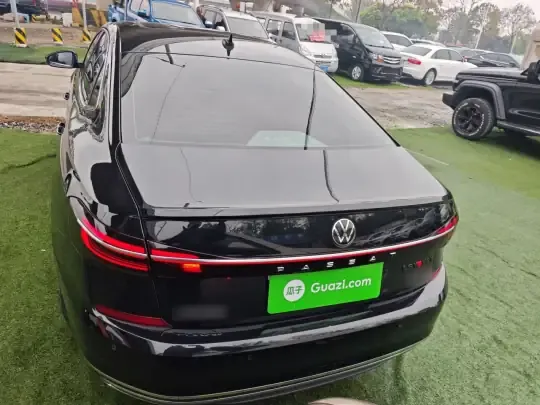 Volkswagen Passat 2023 (41600 км)