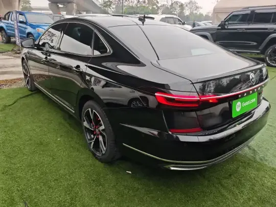 Volkswagen Passat 2023 (41600 км)