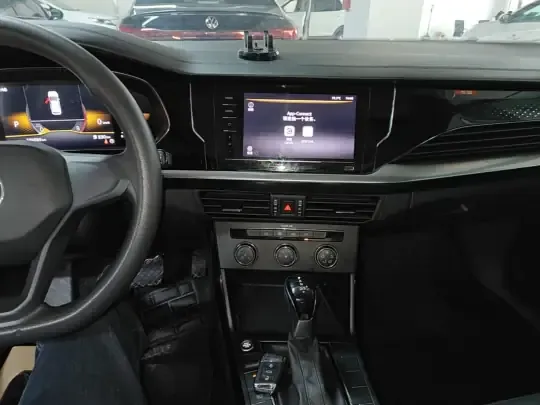 Volkswagen Passat 2023 (104000 км)