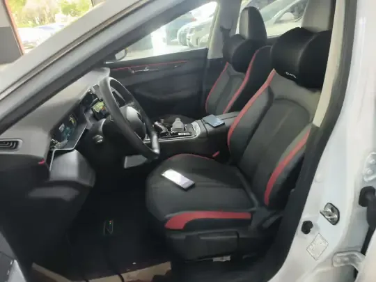 Dongfeng Aeolus Yixuan MAX 2023 (8300 км)