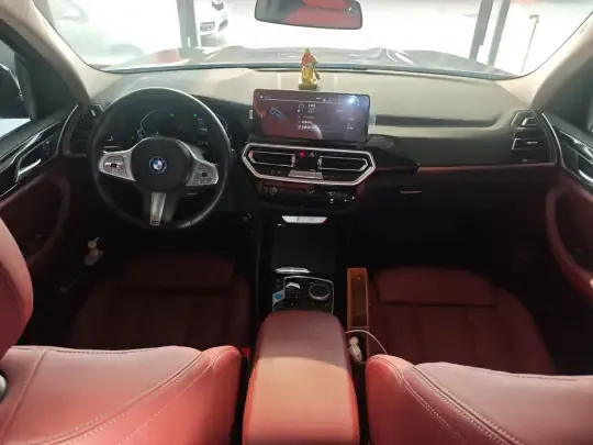 BMW iX3 2022 (17800 км)