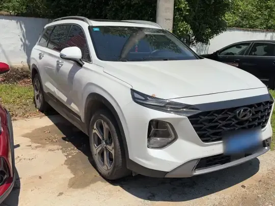 Hyundai Santa Fe 2023 (40500 км)
