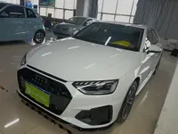 Audi A4L 2023 (28300 км)