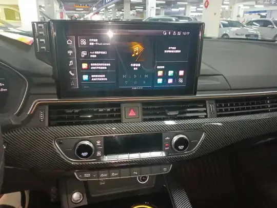 Audi A4L 2023 (28300 км)