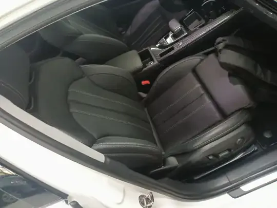 Audi A4L 2023 (28300 км)