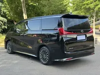 Toyota Vellfire 2023 (33900 км)