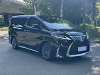 Toyota Vellfire 2023 (33900 км)