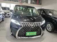 Toyota Vellfire 2023 (33900 км)