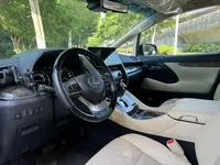 Toyota Vellfire 2023 (33900 км)