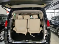 Toyota Vellfire 2023 (33900 км)