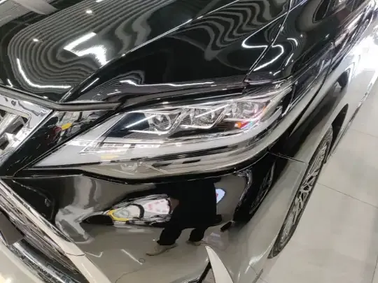 Toyota Vellfire 2023 (33900 км)