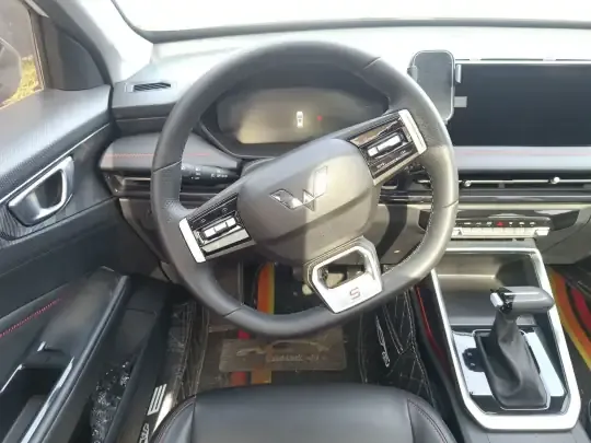 Wuling Alvez 2022 (9800 км)