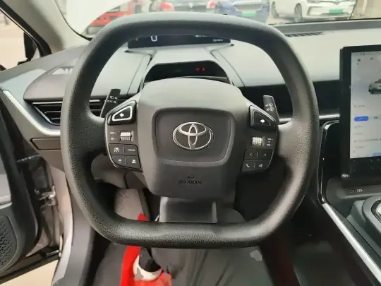 Toyota bZ3 2023 (106100 км)