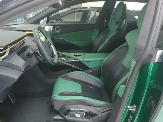 Lotus ELETRE 2023 (39200 км)