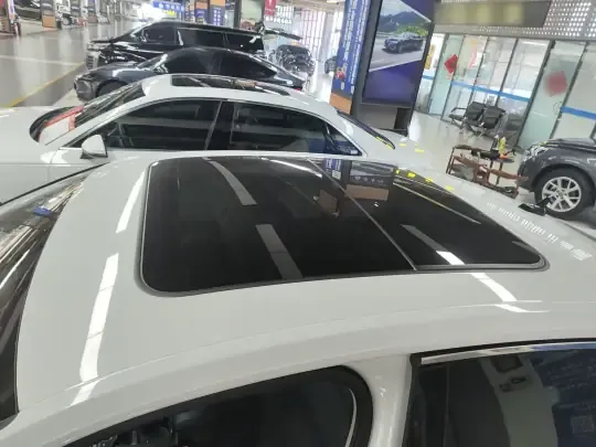 Volkswagen Sagitar 2023 (23700 км)
