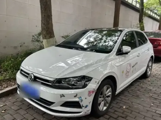 Volkswagen Polo 2023 (24600 км)
