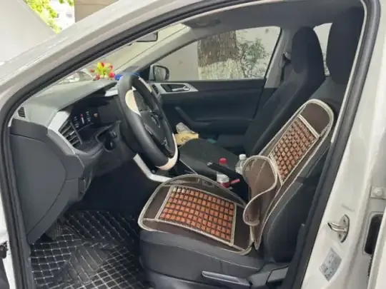 Volkswagen Polo 2023 (24600 км)