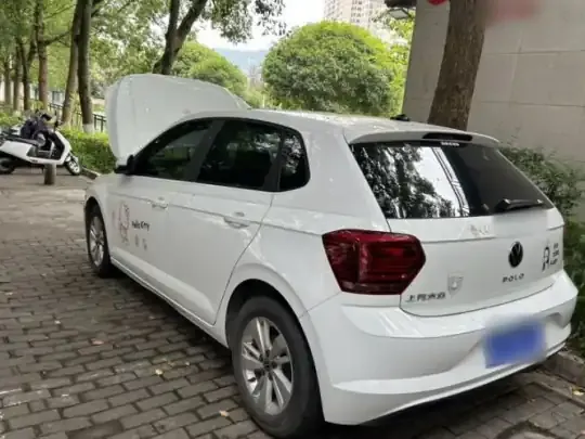 Volkswagen Polo 2023 (24600 км)