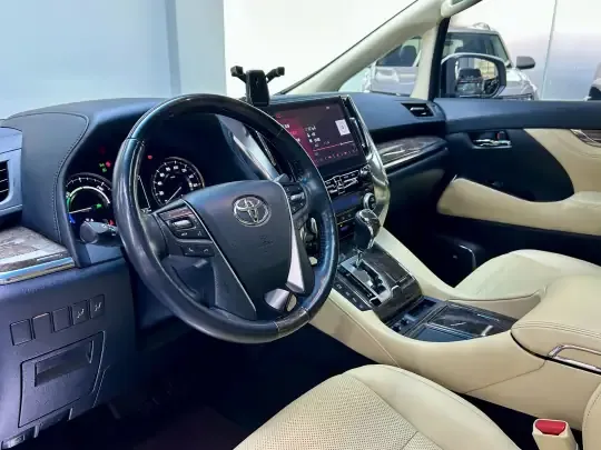 Toyota Alphard 2023 (69800 км)