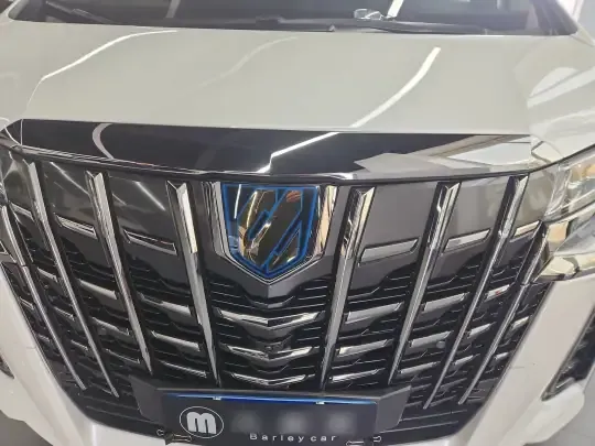 Toyota Alphard 2023 (69800 км)