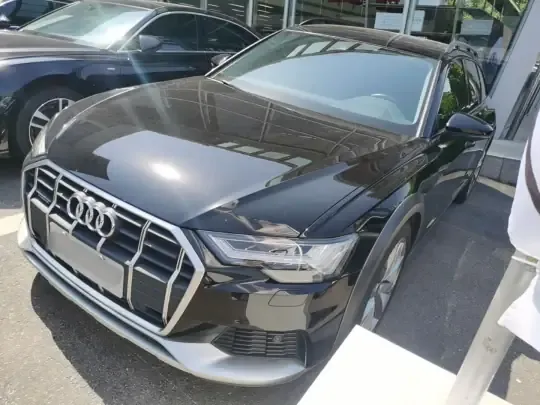 Audi A6 2023 (17100 км)