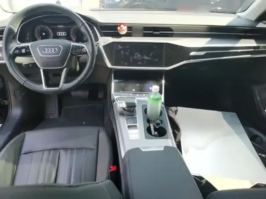 Audi A6 2023 (17100 км)