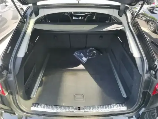 Audi A6 2023 (17100 км)