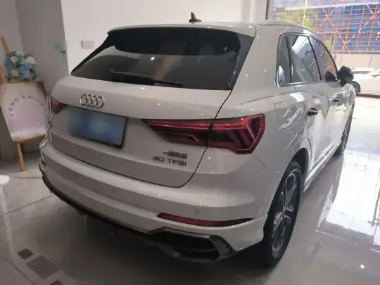 Audi Q3 2023 (40900 км)