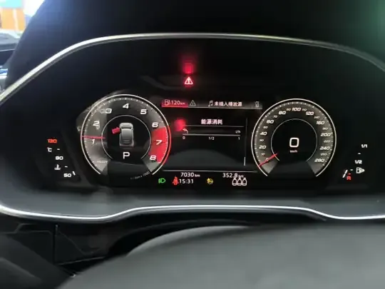 Audi Q3 Sportback 2023 (7100 км)