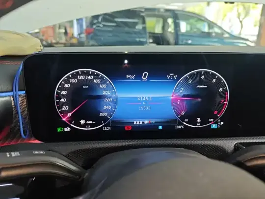 Mercedes-Benz A-Class 2023 (15300 км)