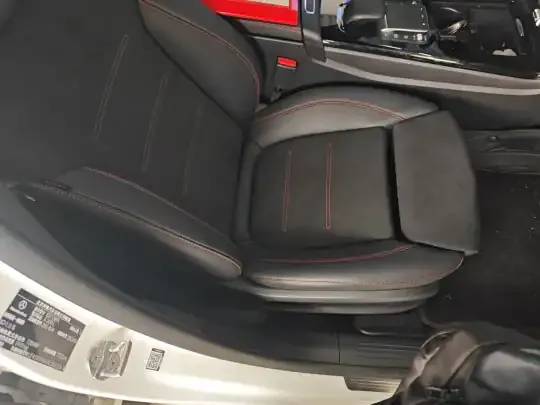 Mercedes-Benz A-Class 2023 (15300 км)