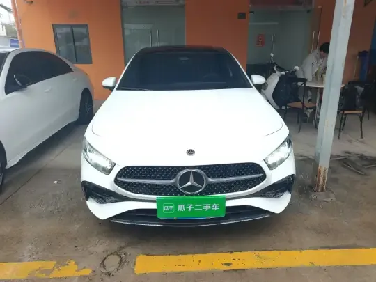 Mercedes-Benz A-Class 2023 (42400 км)