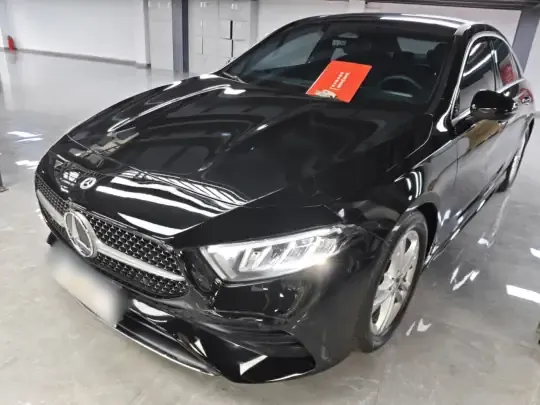Mercedes-Benz A-Class 2023 (30099 км)