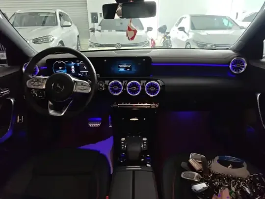 Mercedes-Benz CLA 2023 (12200 км)