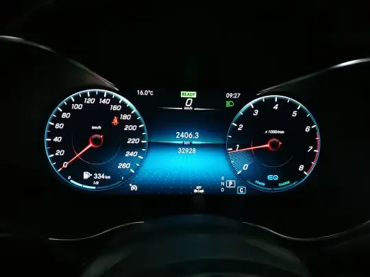 Mercedes-Benz C-Class 2023 (32900 км)