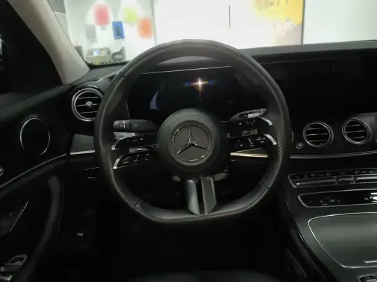 Mercedes-Benz E-Class 2023 (14600 км)