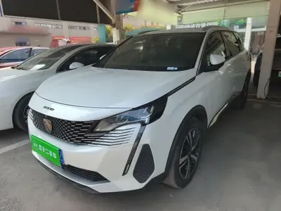 Peugeot 5008 2023 (61100 км)