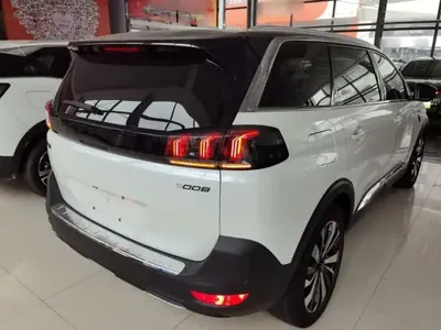Peugeot 5008 2023 (73800 км)