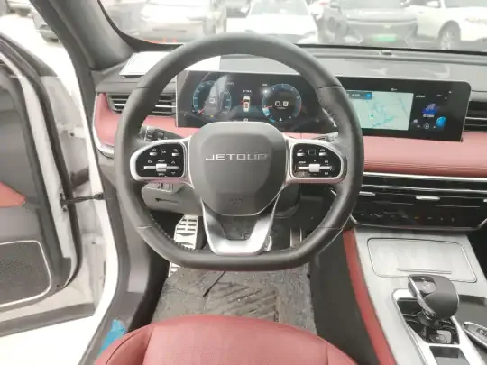 JETOUR X70 PLUS 2023 (5600 км)