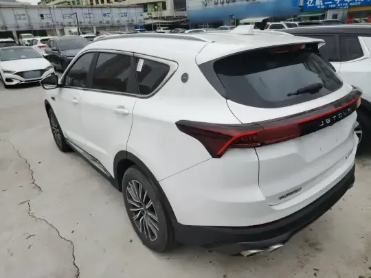 JETOUR X70 PLUS 2023 (5600 км)