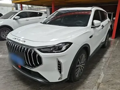 JETOUR X70 PLUS 2023 (29900 км)