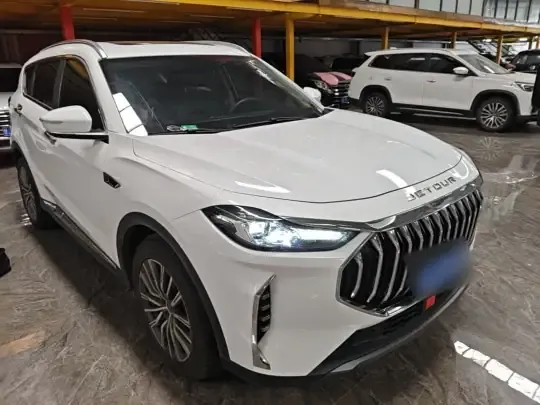 JETOUR X70 PLUS 2023 (29900 км)