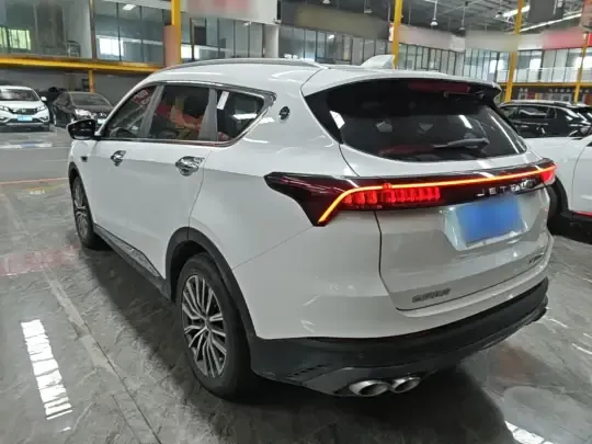 JETOUR X70 PLUS 2023 (29900 км)