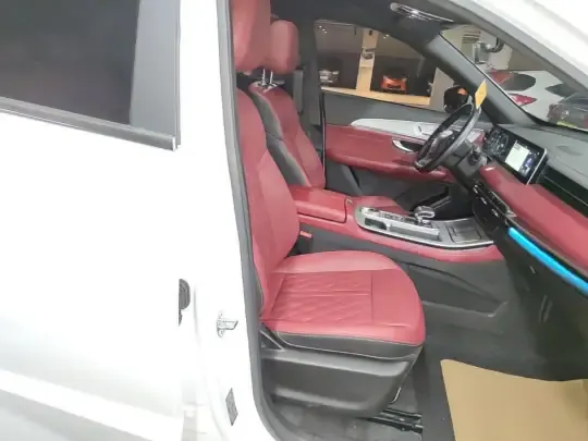 JETOUR X70 PLUS 2023 (57000 км)