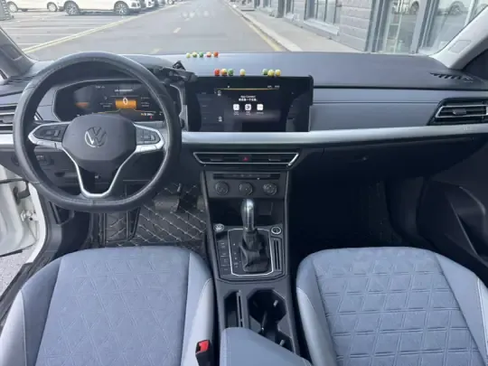 Volkswagen Lavida 2023 (19700 км)